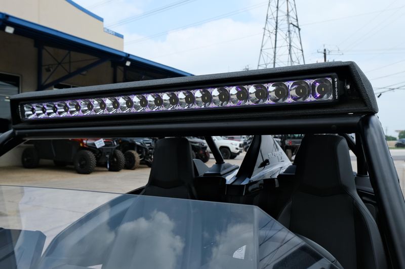 NEW 2025 POLARIS SLINGSHOT SL AUTODRIVE  in a JET BLACK exterior color. Family PowerSports (877) 886-1997 familypowersports.com 