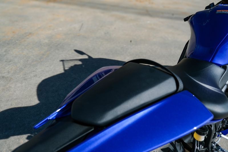 2025 Yamaha YZFR7 TEAM BLUEImage 22