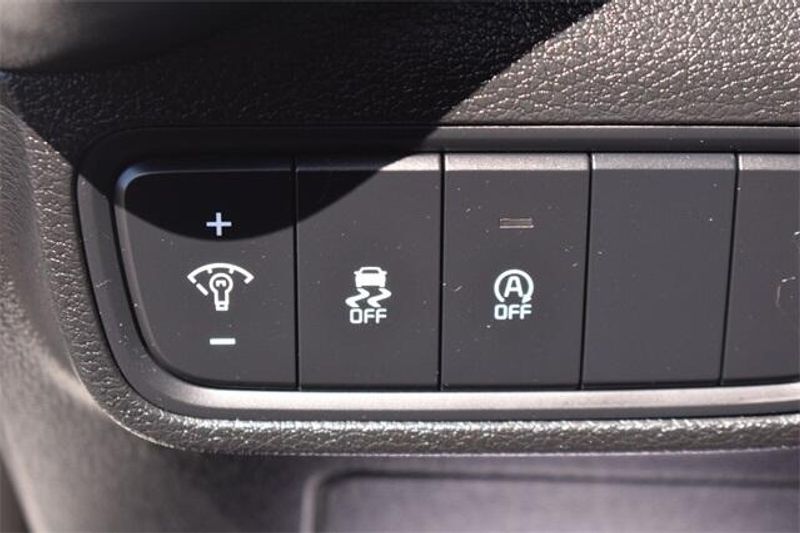 New 2025 Kia Soul LXImage 20