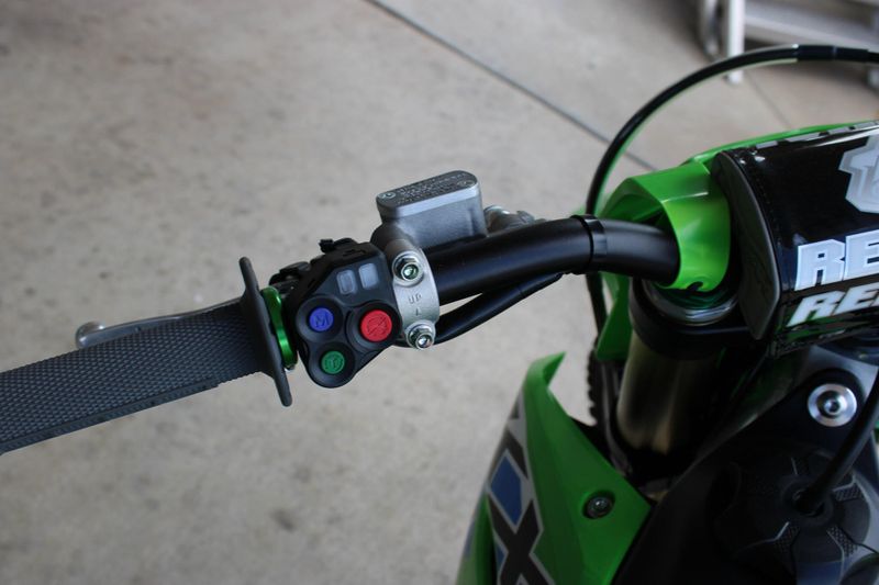 New 2026 Kawasaki KX250 LIME GREEN Image 17