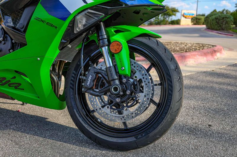 NEW 2026 KAWASAKI NINJA ZX6R ABS Image 9