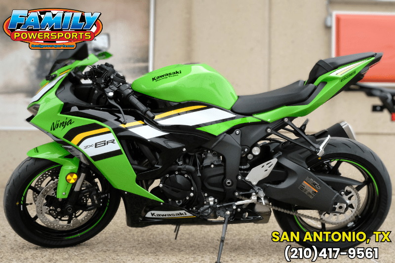 2025 Kawasaki NINJA ZX6R KRT EDITION LIME GREEN AND EBONY AND PEARL BLIZZARD WHITEImage 1