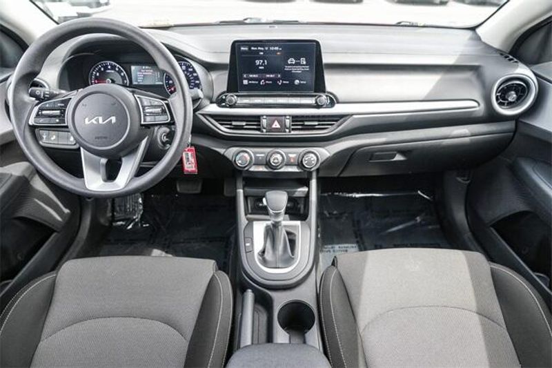 2024 Kia Forte LXSImage 13