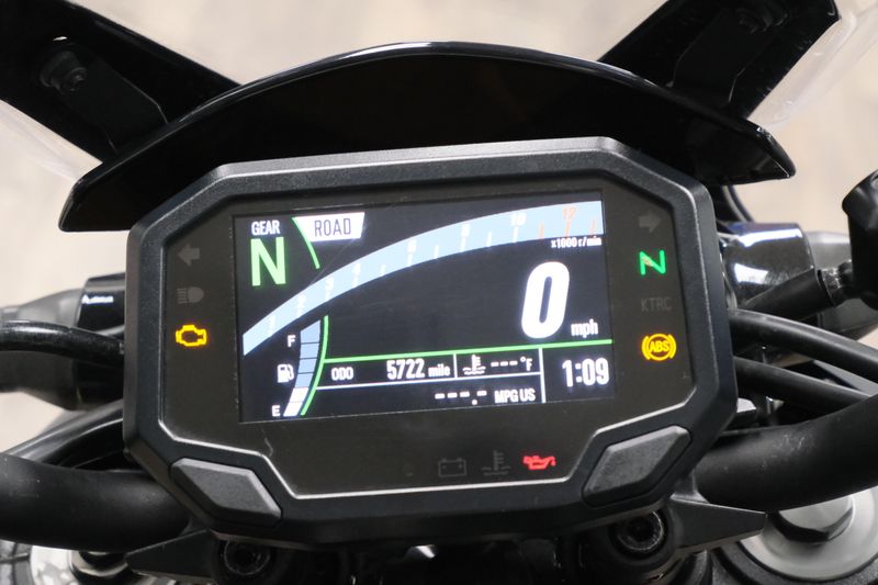 USED 2022 KAWASAKI Z900 ABS Image 23