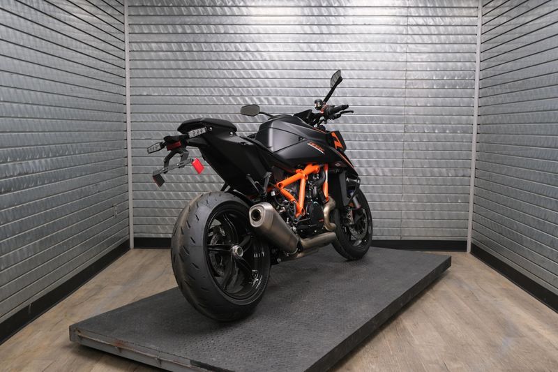 NEW 2026 KTM 1390 SUPER DUKE R EVO Image 3