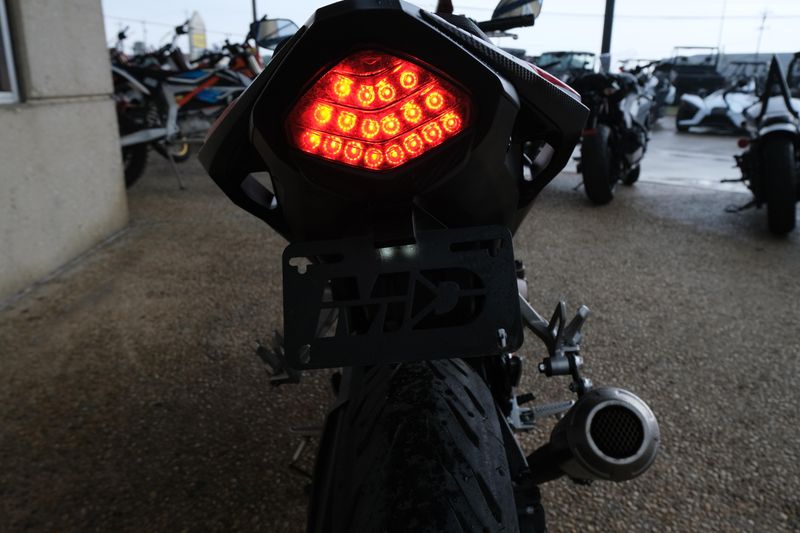 2023 Honda CBR500R ABS BLACK Image 8