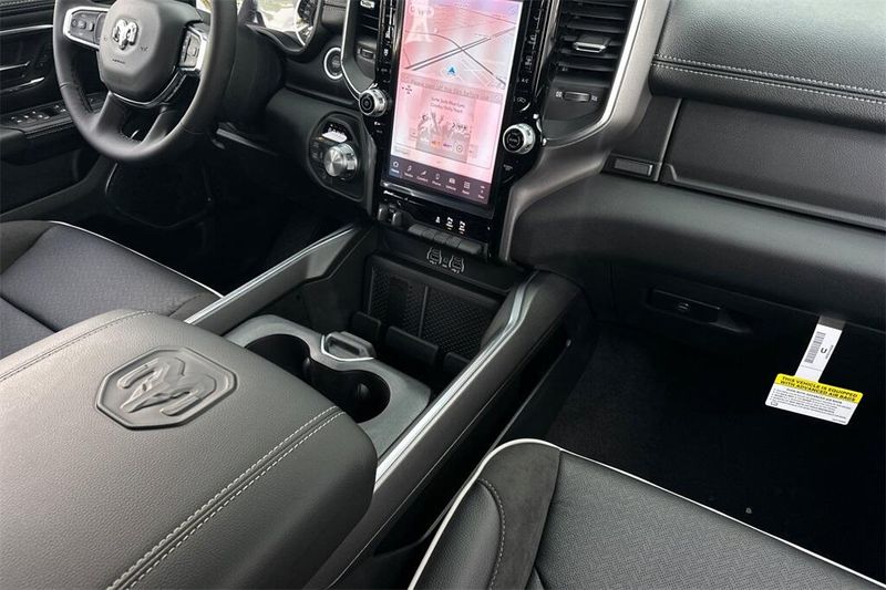 2025 Ram 1500 Laramie photo 12