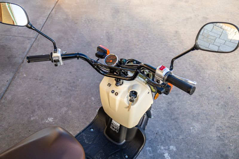 2024 HONDA Ruckus Base in a BEIGE exterior color. Family PowerSports (877) 886-1997 familypowersports.com 