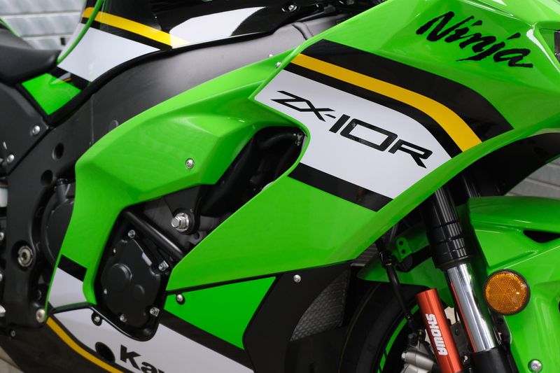 NEW 2025 KAWASAKI NINJA ZX10R KRT EDITION Image 12