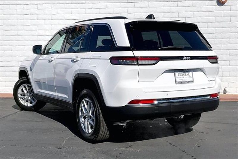 New 2025 Jeep Grand Cherokee Image 2