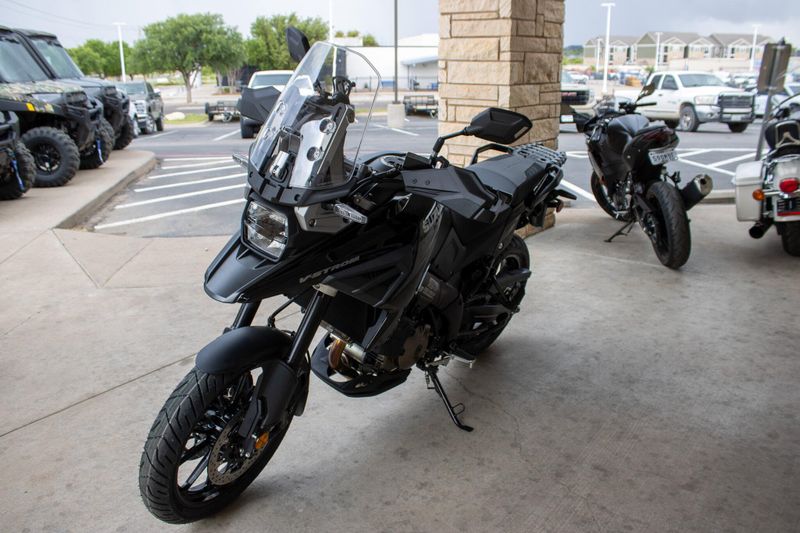 NEW 2026 SUZUKI VSTROM 1050 Image 2