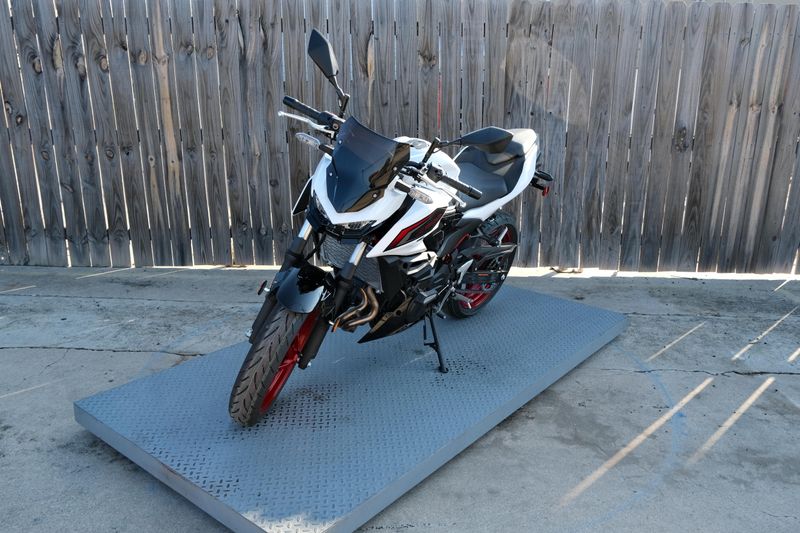 NEW 2026 KAWASAKI Z500 SE ABS Image 7