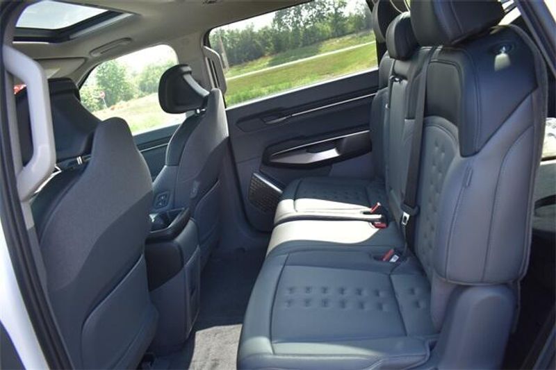 New 2026 Kia EV9 WindImage 21
