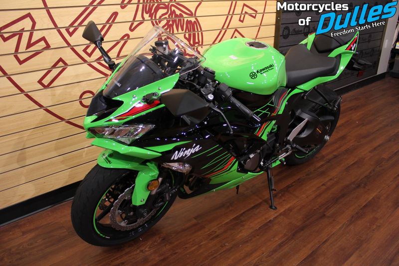 Used 2023 Kawasaki Ninja ZX-6R Image 4