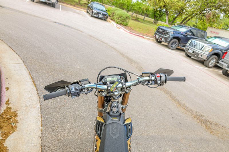 NEW 2025 SURRON ULTRA BEE X Image 2