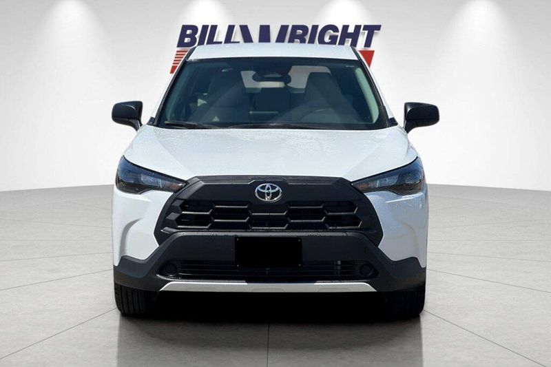 New 2026 Toyota Corolla Cross LImage 8