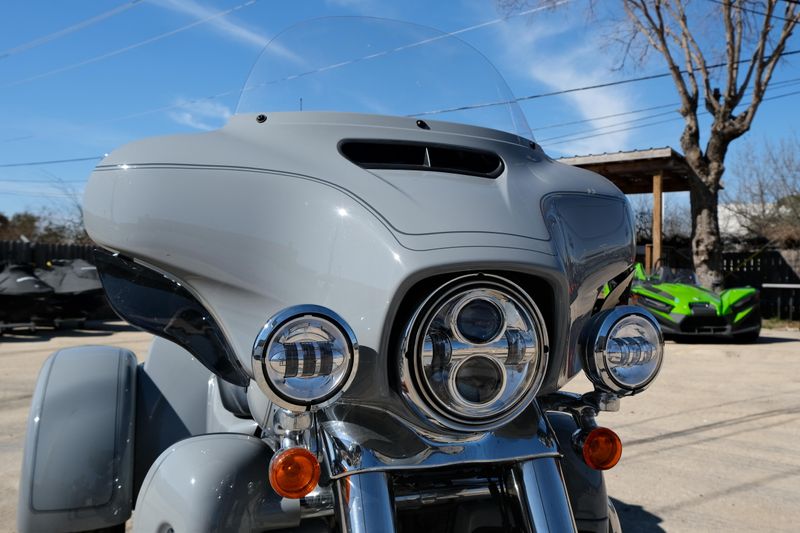 USED 2024 HARLEY TRIKE TRI GLIDE ULTRA Image 9