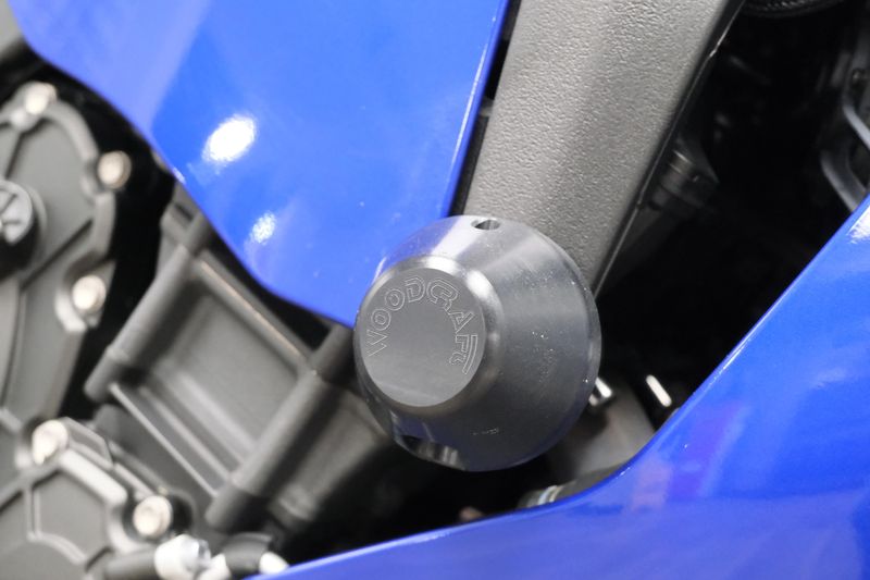 USED 2018 YAMAHA YZF-R1 Image 16