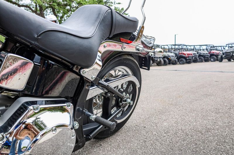 2004 HARLEY SOFTAIL STANDARD  BLACK Image 19