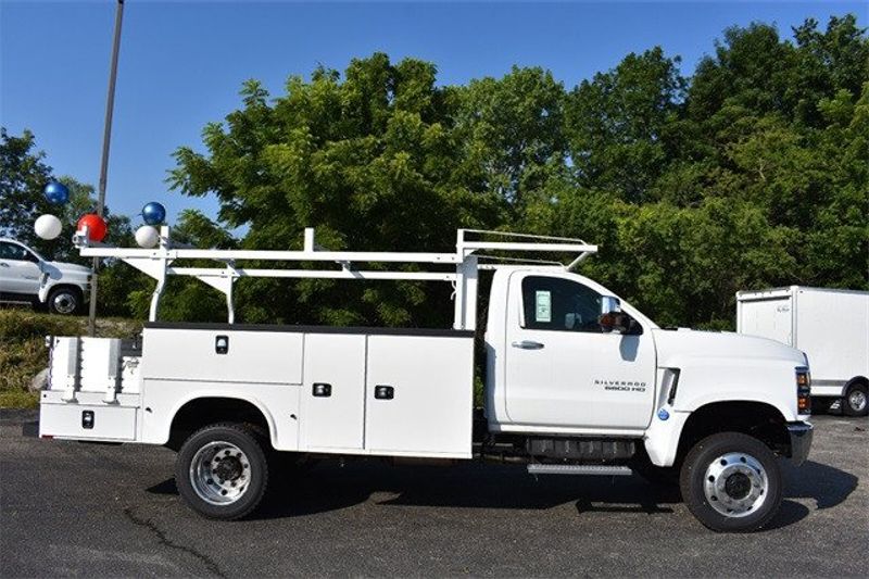 2023 Chevrolet Silverado 5500HD Work Truck in a Summit White exterior color and Dark Ash Seats With Jet Black Interior Accentsinterior. Raymond Auto Group 888-703-9950 raymonddeals.com 