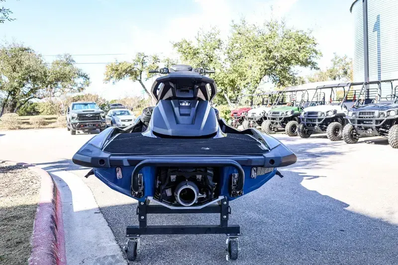 2025 Yamaha VX CRUISER HO WITH AUDIO DEEPWATER BLUE Image 4