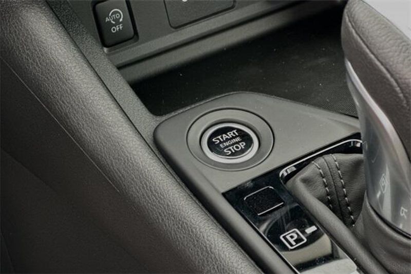 New 2025 Nissan Sentra SImage 18