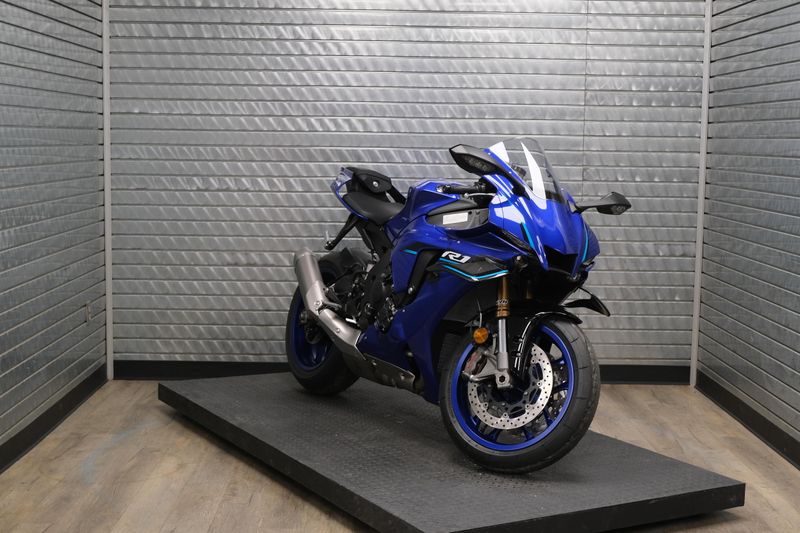 NEW 2026 YAMAHA YZF-R1 Image 1