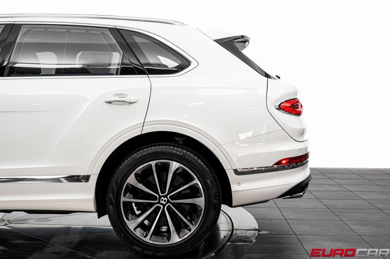 Used 2023 Bentley Bentayga *FRONT SEAT COMFORT SPEC*Image 15
