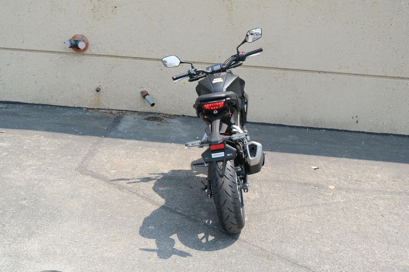 2025 Honda CB300R ABS MATTE BLACK METALLIC Image 6