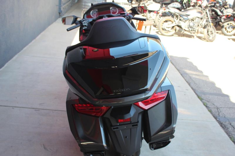 2024 Honda GOLDWING AUTOMATIC DCT Image 7