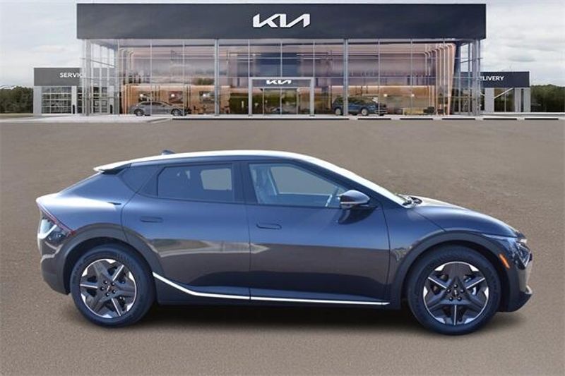 New 2025 Kia EV6 LightImage 2