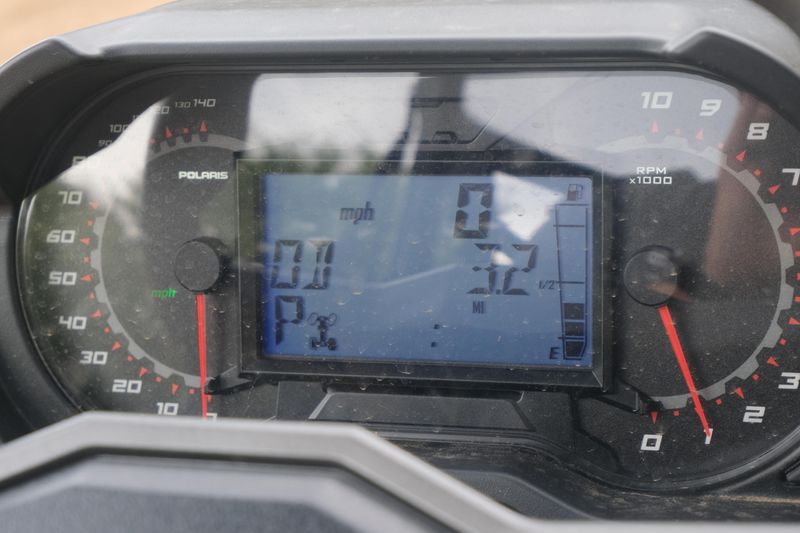2025 Polaris RANGER XP 1000 PREMIUM STEALTH GRAY Image 10