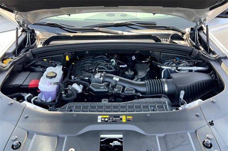 New 2025 Jeep Grand Cherokee L Summit 4x4Image 9