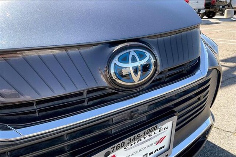 Used 2022 Toyota Venza LimitedImage 30