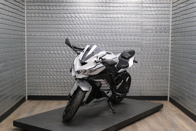 USED 2025 KAWASAKI NINJA ZX4RR ABS Image 7