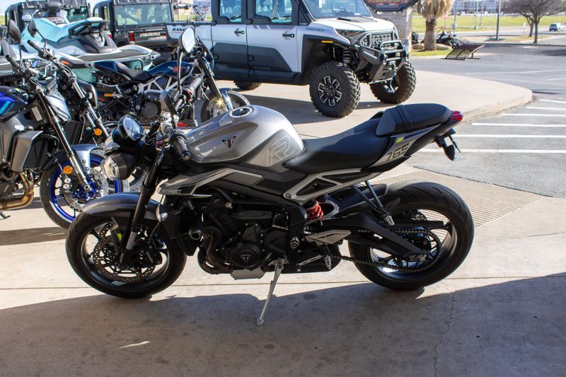USED 2024 TRIUMPH STREET TRIPLE 765 R Image 5