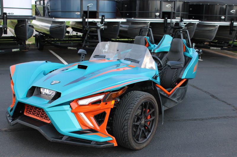 Used 2023 Polaris SLINGSHOT R MANUAL Image 7