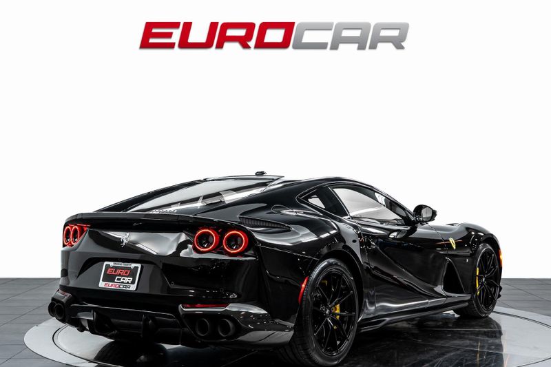 2020 Ferrari 812 Superfast *CARBON FIBER STEERING WHEEL * DAYTONA  SEATS*Image 5