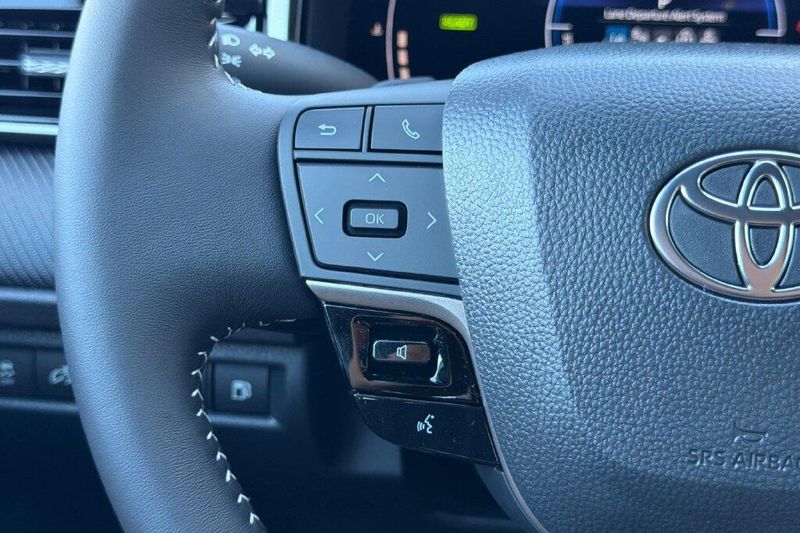 New 2026 Toyota Camry SEImage 25