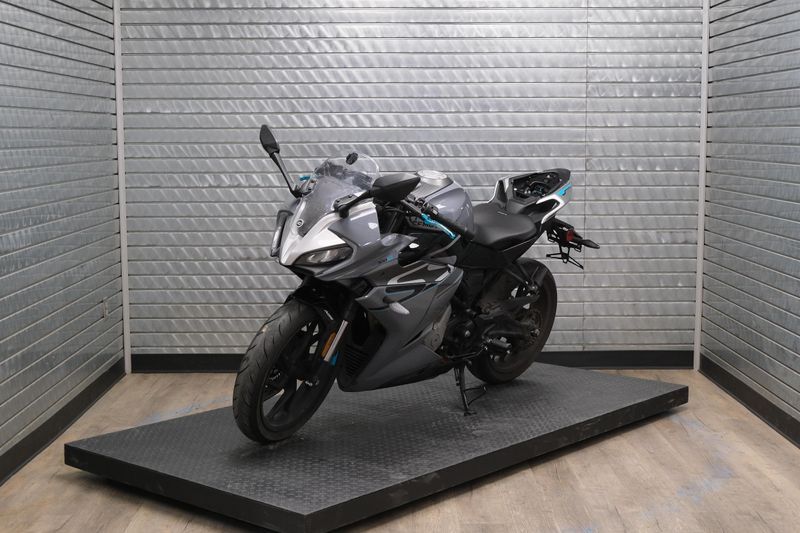 USED 2023 CFMOTO 300SS Image 7