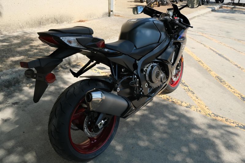 NEW 2026 SUZUKI GSXR600 Image 3