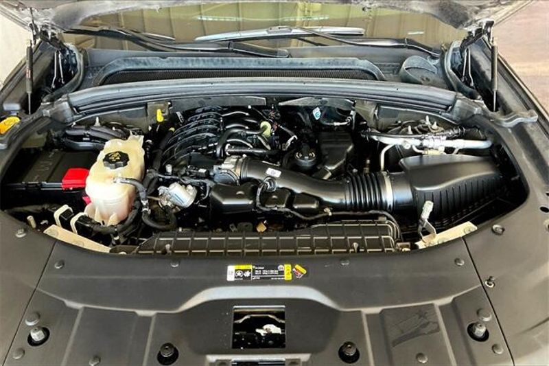 Used 2023 Jeep Grand Cherokee LaredoImage 9