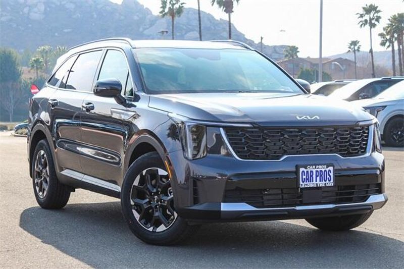 2025 Kia Sorento SImage 2