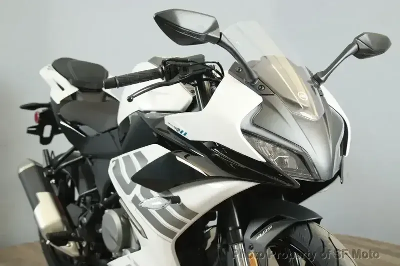 NEW 2026 CFMOTO 300SS Image 6