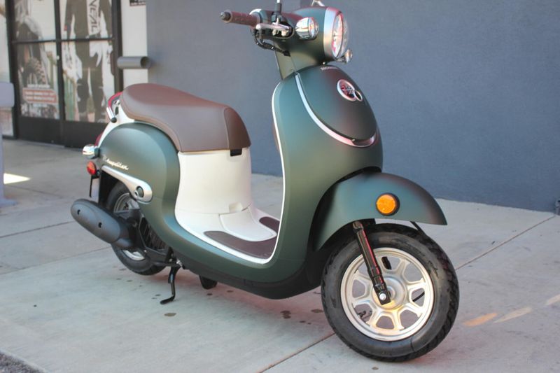 2024 Honda Metropolitan Image 6