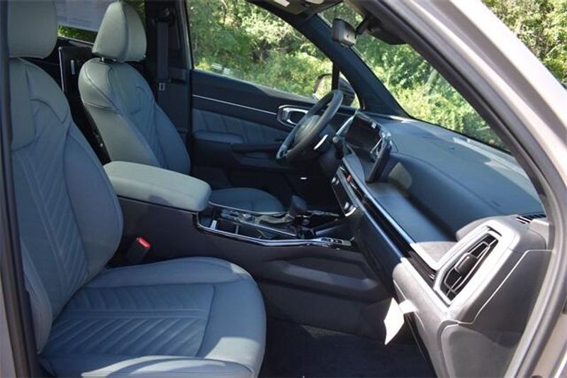 New 2025 Kia Sorento X-Line SX PrestigeImage 13