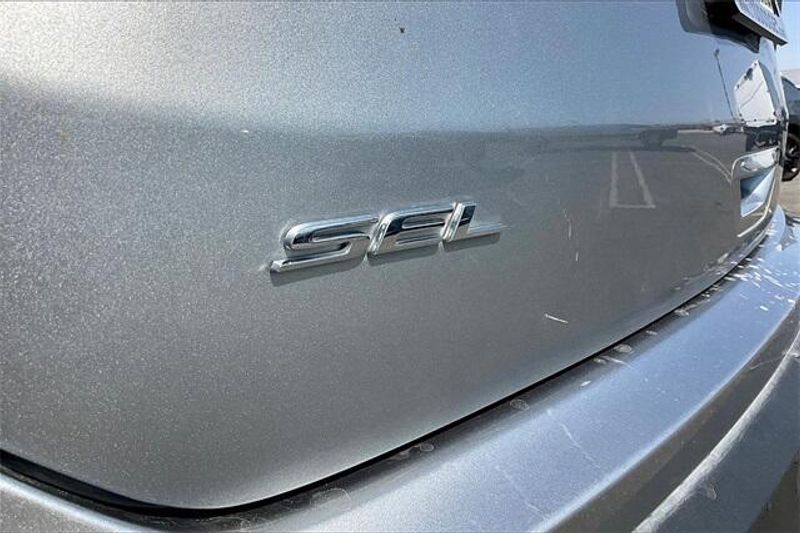Used 2024 Ford Edge SELImage 31