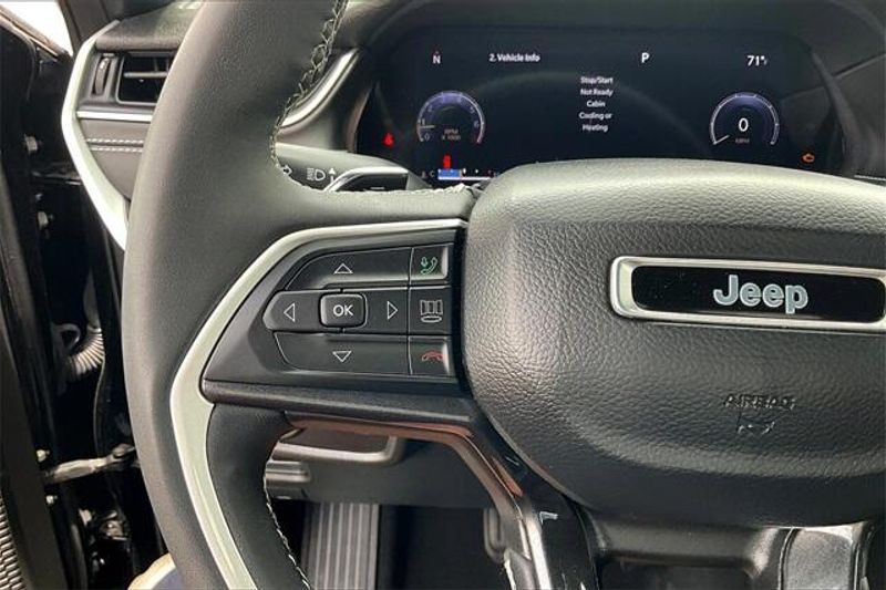 2023 Jeep Grand Cherokee AltitudeImage 18