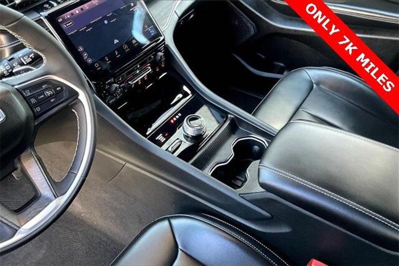 Used 2025 Jeep Grand Cherokee LimitedImage 17