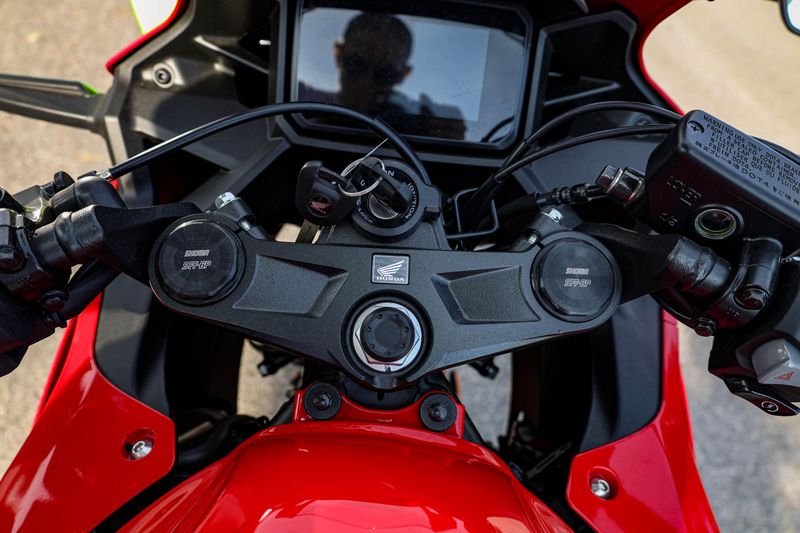 USED 2025 HONDA CBR500R Image 4